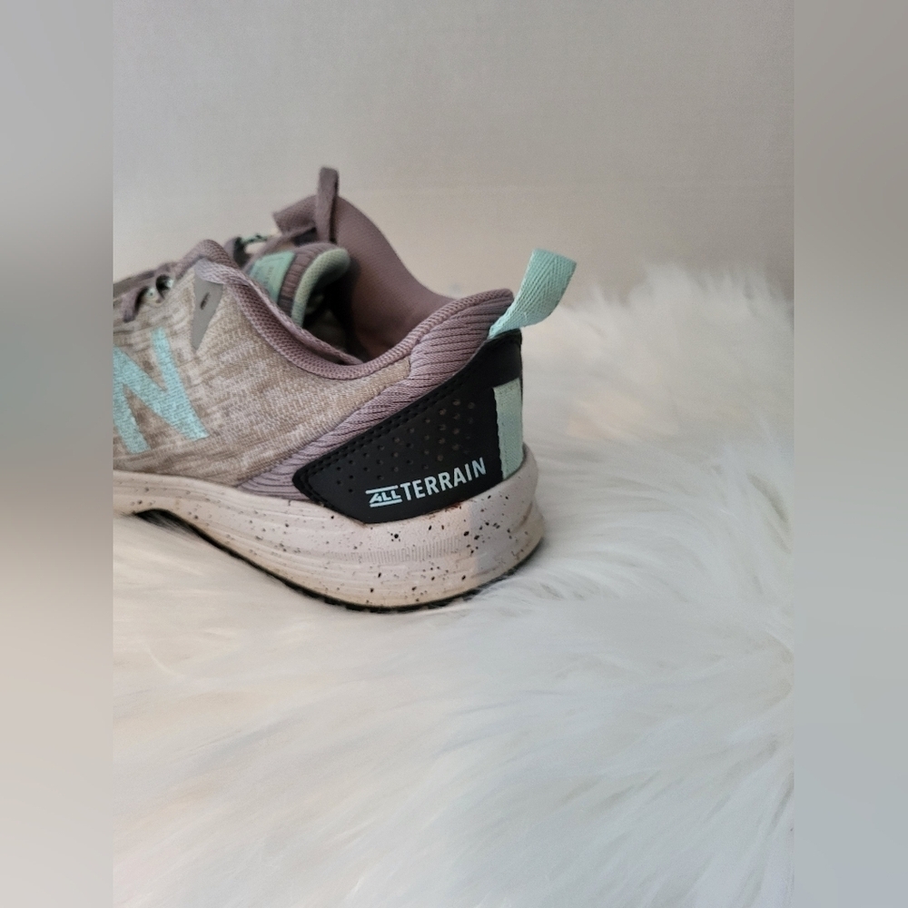 New Balance Tan and Teal Sneakers - Picture 10 of 10